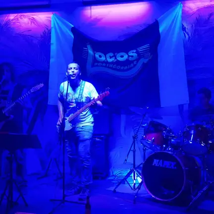 Locos por incordiar