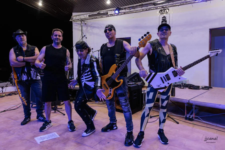 Alacranes (Trib. Scorpions)