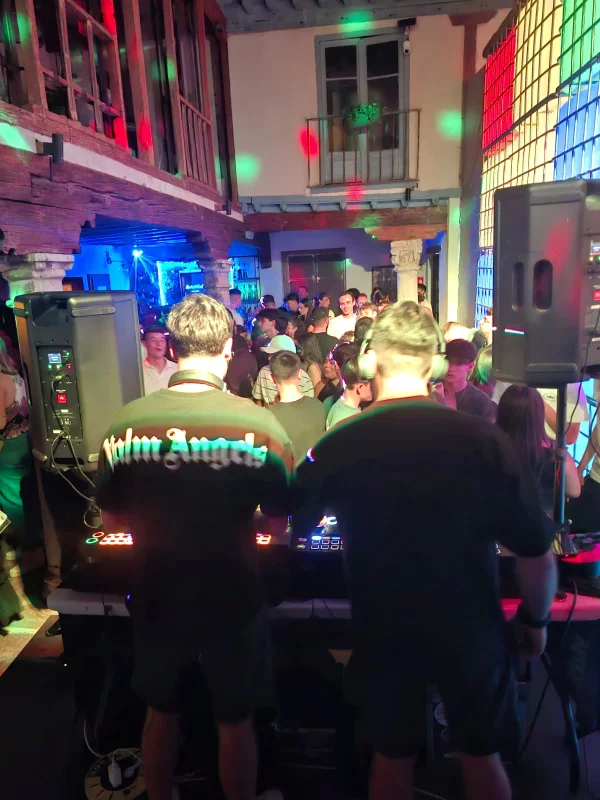 Imagen de Dj Tavix & Oscar Gálvez dj