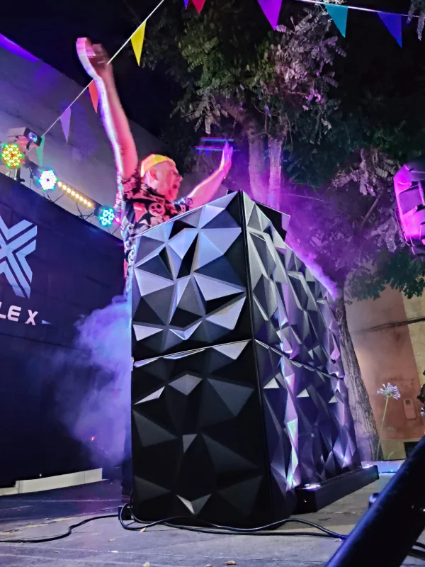 # 🎧 DJ TRIPLE X – EVENTOS & ESPECTÁCULOS