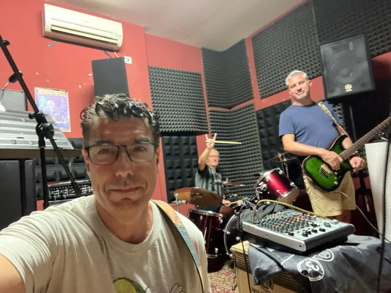 Ensayando en la Eventual