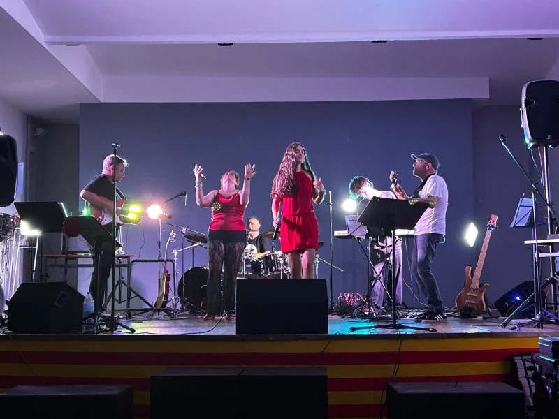 Musica en directo con garra y frescura, adaptada a todo tipo de evento
