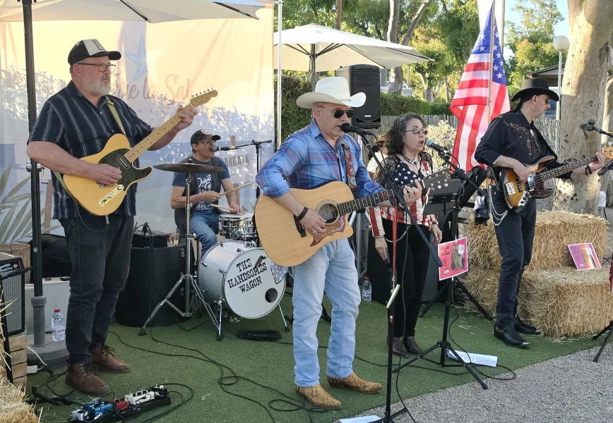 Imagen de The Handsomes Wagon