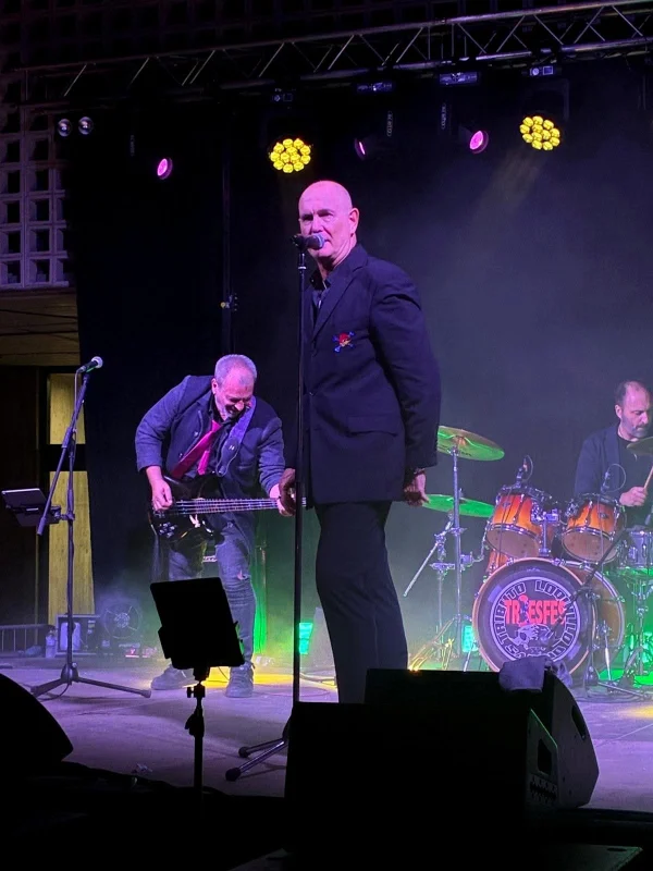 Imagen de Tr3sefes Tributo Loquillo BCN
